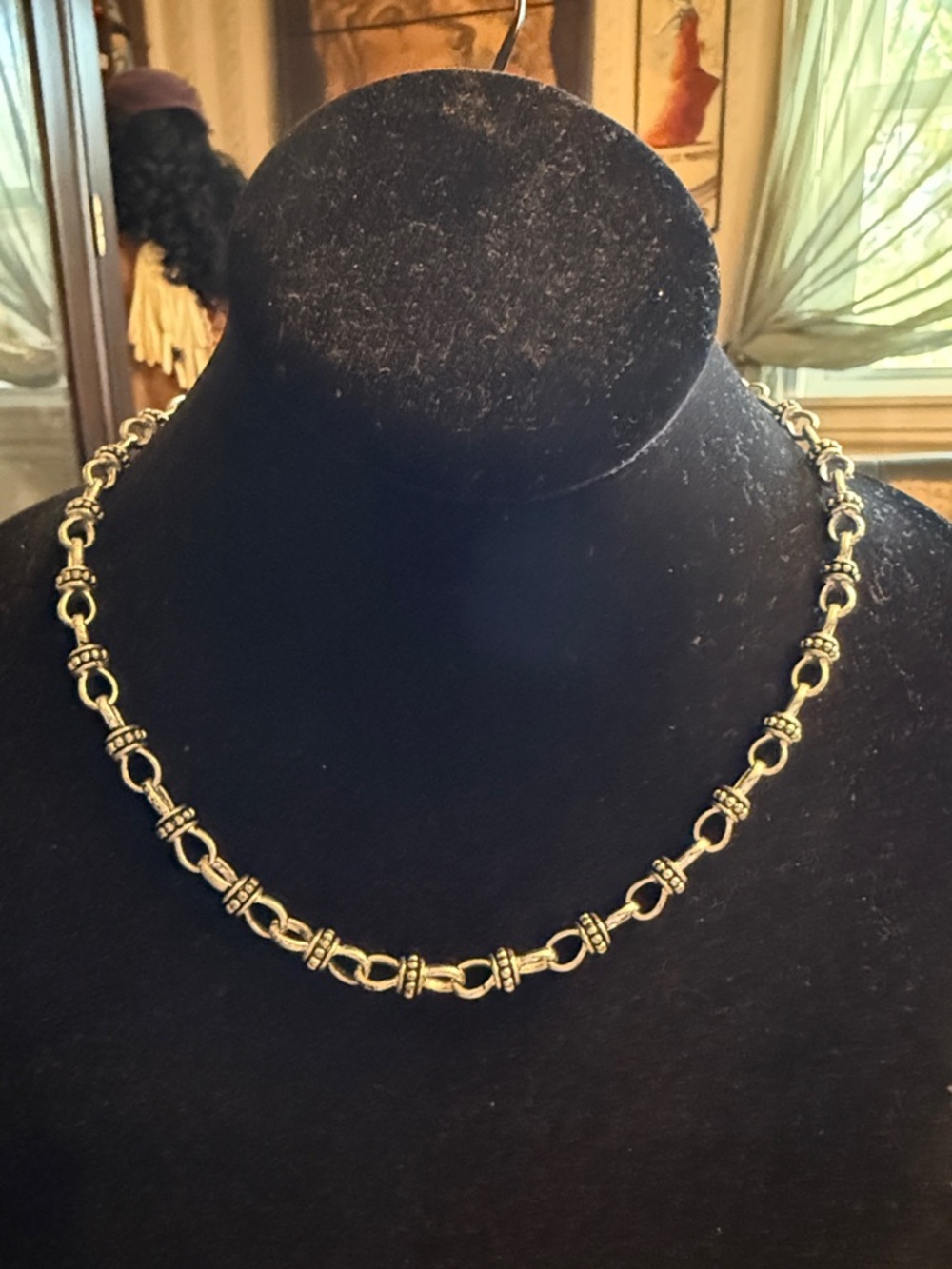 Vintage Premier Designs silvertone twisted link designs necklace